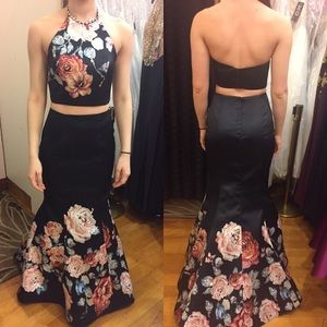 Selling my Junior Prom dress :) only worn once